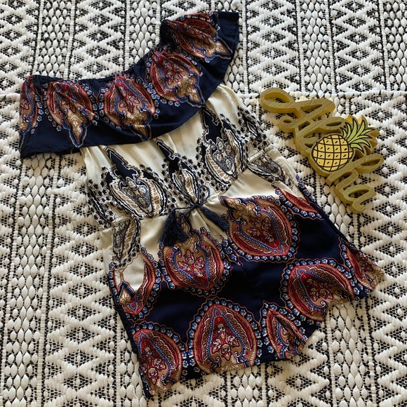 Sleeveless Ruffle Romper with Pockets - Picture 1 of 6